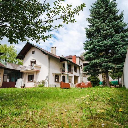 リュブリャナ Pi Houseヴィラ エクステリア 写真
